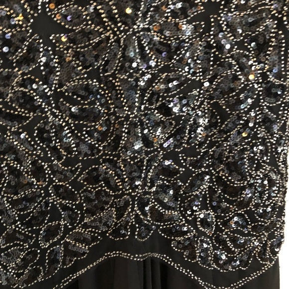 Kayamiya Gown - Picture 4 of 8